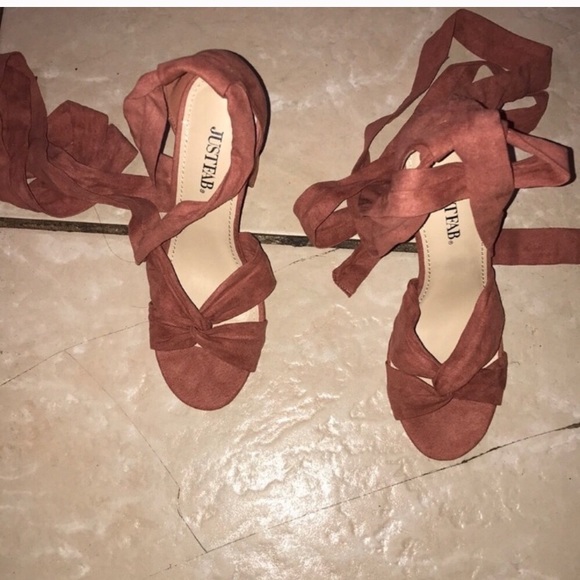 Laced up high heels - Picture 6 of 6